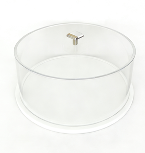 Moderne Transparente Acryl-Kuchenhaube mit Weißem Sockel Luxuriöser Staubdichter Lebensmittel-Schutzbehälter zur Präsentation von Brot, Desserts & Shabbat-Mahlzeiten - Product Image 2