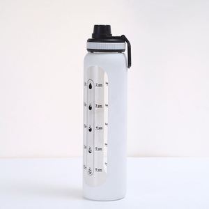 Bouteille d'eau en verre borosilicate de 1000 ml, certifiée FDA, avec manchon en silicone et couvercle à vis portable pour le sport, la gym et l'extérieur – Prix usine - Product Image 1