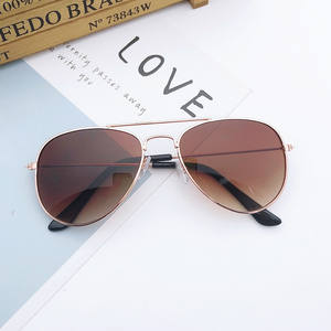 3028 2024 logotipo personalizado <span class=keywords><strong>de</strong></span> gran tamaño niños polarizados <span class=keywords><strong>para</strong></span> <span class=keywords><strong>niñas</strong></span> pequeñas niños jóvenes <span class=keywords><strong>adolescentes</strong></span> doble puente <span class=keywords><strong>gafas</strong></span> <span class=keywords><strong>de</strong></span> <span class=keywords><strong>sol</strong></span> niños - Product Image 6