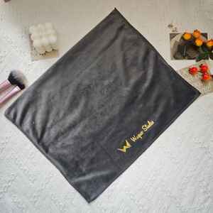 Sac enveloppe en velours gris personnalisé de haute qualité avec logo imprimé, pour vêtements, t-shirts, chapeaux, parfums, <span class=keywords><strong>pochette</strong></span> anti-poussière en velours - Product Image 5