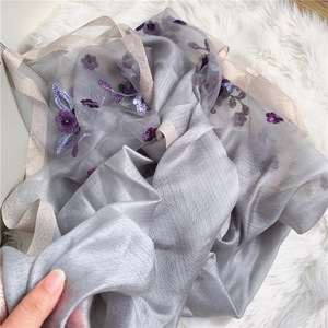 Nuovo Designer sciarpa di seta scialli donna estate protezione solare signora tinta unita lusso Hijab Foulard Foulard ricamo femminile Bandana - Product Image 5