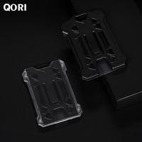 Support de Bureau Portable Qori en PVC/Acrylique pour Employés, Style Exécutif, Affichage Vertical, Fixation Sécurisée par Vis, Usage Quotidien (Vente en Gros)