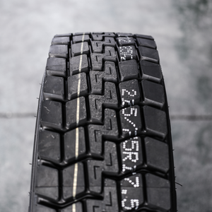 Pneu radial avant pour camion et bus Hawkway <span class=keywords><strong>de</strong></span> qualité supérieure, certifié ECE GCC, neuf, en caoutchouc et acier, 22PR 315/70R22.5 13R22.5 10.00R20 - Product Image 4