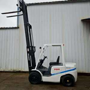 Chariot élévateur diesel TCM d'occasion de 3 tonnes, 90% NEUF, boîte de vitesses, pompe, moteur, roulement de haute efficacité, fabriqué à Shanghai, Chine, avec rapport - Product Image 3