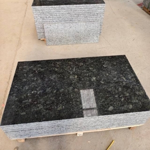 <span class=keywords><strong>Dalle</strong></span> de granit vert papillon polie pour comptoirs de cuisine, salons, salles de bain et escaliers extérieurs - Product Image 6