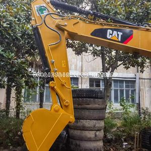 Excavadora de cadenas CAT 320 320d2, potencia del motor original de 112 kW a 1800 rpm, usada. - Product Image 3