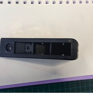 Cubierta para patas de escritorio y silla escolar, plástico negro, 12x2.8x7.5x5, para protección de muebles - Product Image 2