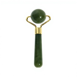 Rodillo Facial de Jade Natural Ecológico con Marco Dorado para el Cuidado de la Piel y Belleza - Product Image 5