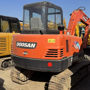 Excavatrice Doosan 5 tonnes Doosan DH55 Mini pelleteuse d'occasion sur chenilles Pelleteuse d'occasion pour la construction avec EPA - Product Image 1