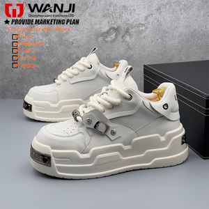 Chaussures de sport décontractées imperméables de haute qualité et confortables avec logo personnalisé pour hommes - Product Image 1