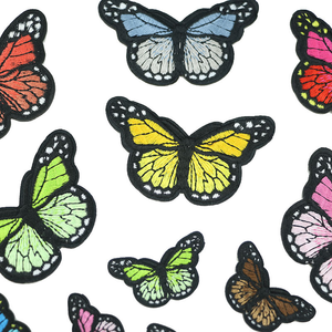 Parches de Mariposa Bordados Termoadhesivos con Capas Visuales Ricas y Detalladas para Decoración de Ropa y Accesorios de Vestir Personalizados - Product Image 2