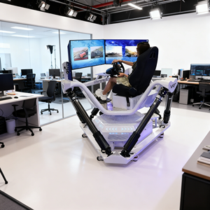 محاكي سباق سيارات بتقنية الواقع الافتراضي بثلاث شاشات وحركة 360 درجة لمراكز تجربة السباقات - مباشرة من المصنع - Product Image 1