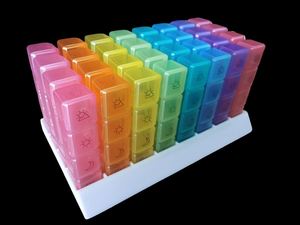 กล่องจัดยาแบบรายเดือนขนาดใหญ่ 56 ช่อง สำหรับเก็บยาประจำเดือน - Product Image 2