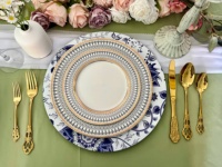 Assiettes de présentation rondes réutilisables en plastique de 13 pouces, style classique, pour mariages et événements (plastique PP)