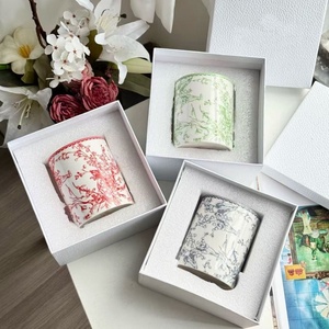 Luxurious Colored Bellflower Ceramic Romantic Fruity Soy Wax Handmade Non-Toxic <b>Candle</b> for Valentine's Day Christmas Party <b>Gift</b> - Product Image 2