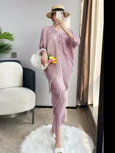 Vestido de Fiesta Casual para Mujer, Estilo Occidental, Holgado, con Cuello en V, Mangas de Murciélago y Flecos Plisados, Talla Grande, Venta al por Mayor de Fábrica - Product Image 5