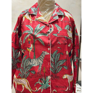 Hauts de nuit confortables à manches longues pour femmes, 100 % coton, couleur rouge, imprimés personnalisés animaux et forêt, prix de gros - Product Image 3