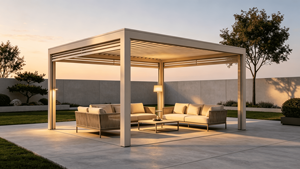 Pergola moderne en aluminium de qualité supérieure RKOVE RK-C1 avec portes coulissantes en verre entièrement fermées et toit à lamelles pour patio et villa - Product Image 3