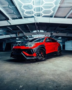 Kit carrosserie en fibre de carbone style Vors amélioré pour Lamborghini URUS, état neuf, avec lèvre avant, diffuseur, spoiler et kit widebody - Product Image 3