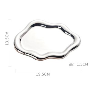 Plateau à bijoux en forme de nuage blanc, argenté électrolytique, minimaliste, pour rangement et ornement décoratif, idéal comme cadeau personnel - Product Image 4