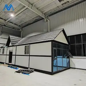 Maisons triangulaires Maisons modulaires à faible coût Maison pliable avec cuisine salle de bain noir Petite maison conteneur préfabriquée