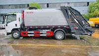 Camion à ordures compacteur à chargement arrière ISUZU 6CBM, petit véhicule de collecte des déchets pour les rues étroites