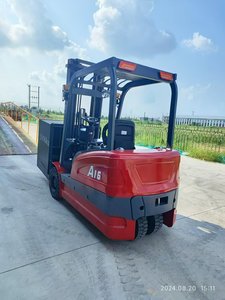 1.5 טון תלת גלגלי איזון מלגזה משאית ליתיום-יון סוללה צמיג מוצק צמיג שטח קשה שני שלבים - Product Image 4