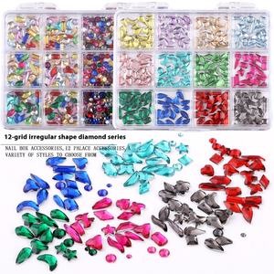 Vente chaude 12 grilles Aurora Ice Transparent verre ongles <span class=keywords><strong>strass</strong></span> petite taille 3D fond plat plusieurs couleurs pour <span class=keywords><strong>Amazon</strong></span> Nail Art - Product Image 1