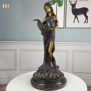 Accueil Art Décor Petite <span class=keywords><strong>mythologie</strong></span> <span class=keywords><strong>grecque</strong></span> romaine <span class=keywords><strong>déesse</strong></span> <span class=keywords><strong>de</strong></span> <span class=keywords><strong>la</strong></span> chance statue en bronze - Product Image 3