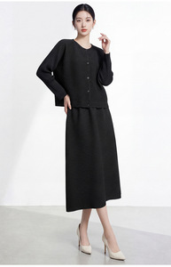 Nouvelle Collection Été 2026 : Ensemble Tendance Femme – Haut Ample Décontracté + Jupe Deux Pièces Grande Taille – Vêtements Féminins en Gros - Product Image 4