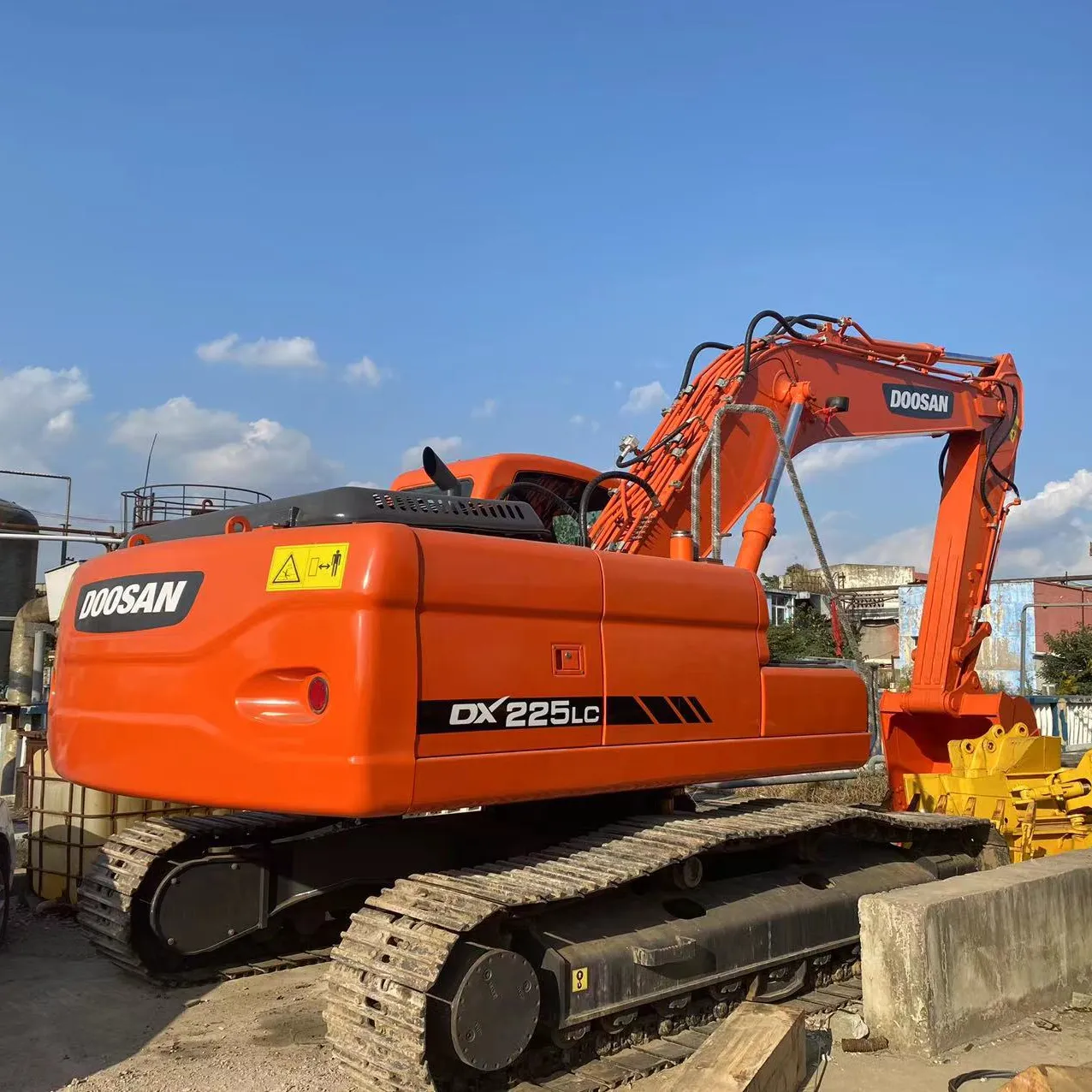 Ağır ekipman makineleri kullanılan kazıcı Doosan dx225 orijinal kullanılan doosan ekskavatör makinesi dx225