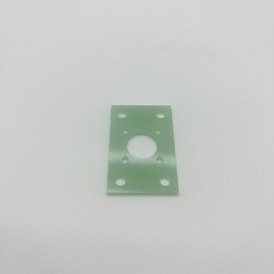 Feuille d'isolation en fibre de verre avec trou traversant pour applications à haute température - Product Image 4