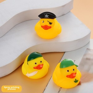 Promotionnel Petit Cowboy Licorne Pvc Canards En Caoutchouc En Plastique Souple Jouets De Bain Avec Grinçant Tortue Bébés Vacances En Vrac Flotteur Cadeau - Product Image 2