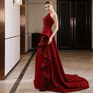 Robes <span class=keywords><strong>de</strong></span> <span class=keywords><strong>soirée</strong></span> sirène à sequins rouge asymétriques pour femmes, idéales pour les mariages classiques - Product Image 2