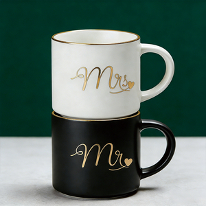 Ensemble de tasses à café en céramique <span class=keywords><strong>Mr</strong></span> <span class=keywords><strong>et</strong></span> <span class=keywords><strong>Mme</strong></span>, tasses de couple noir <span class=keywords><strong>et</strong></span> blanc avec bord doré, cadeau de mariage pour la mariée <span class=keywords><strong>et</strong></span> le marié, cadeau d'anniversaire - Product Image 6