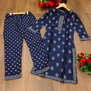 Suministro de fábrica al por mayor de lámina de impresión designada con pantalones Kurti cosidos completamente para damas de Indian Exporter - Product Image 6