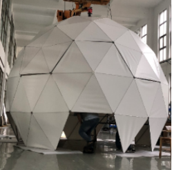 Radôme à cadre spatial en métal haute performance de 5m avec résistance au vent et protection contre la pluie/la neige pour les systèmes d'antennes de communication - Product Image 2