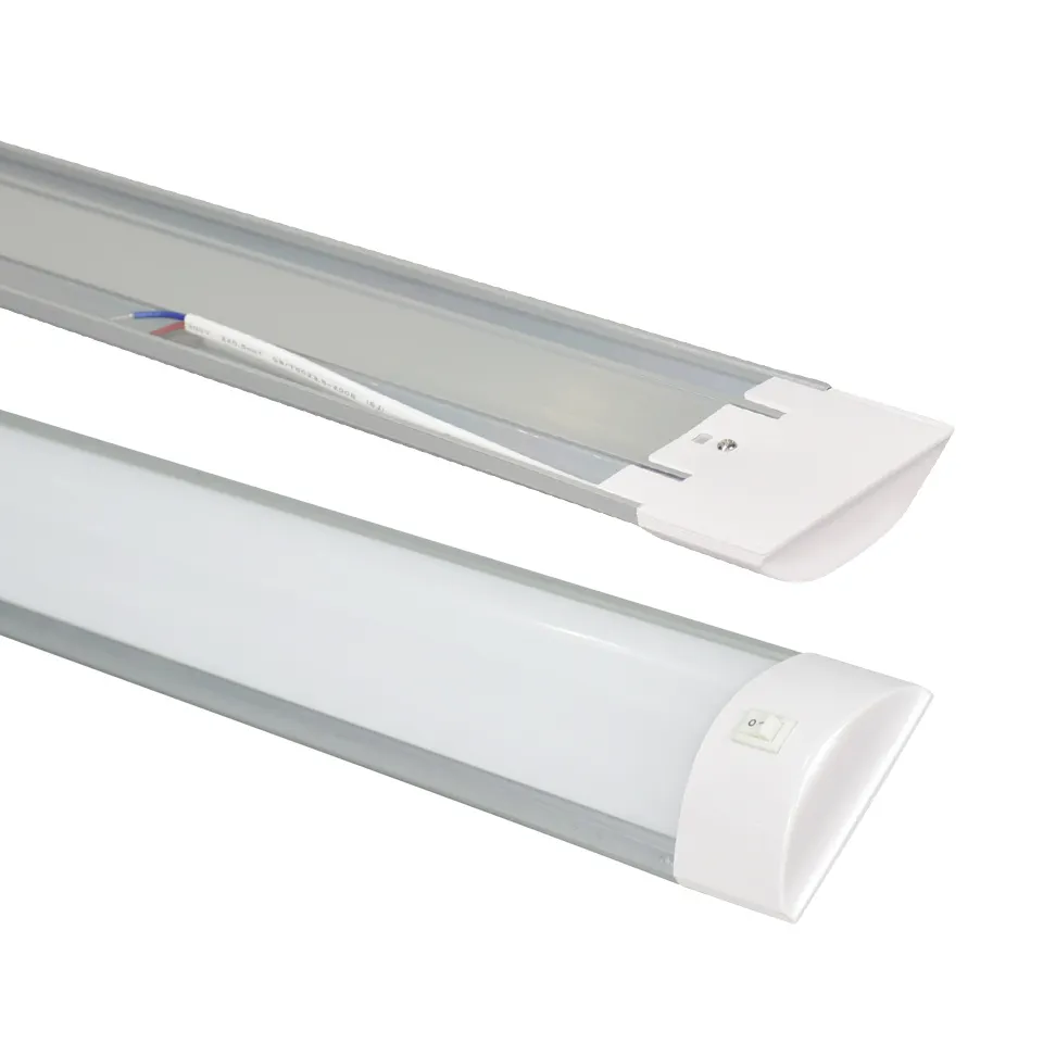 Hexagone LED Batten Light avec corps en aluminium IP44 évalué pour l'éclairage des bureaux à domicile des supermarchés des centres commerciaux