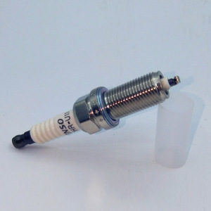 Bujías de encendido automotrices 90919-T1004 K20HR-U11 para motor de gasolina Jinbei Golden Cup, bujía de coche con resistencia estándar - Product Image 2