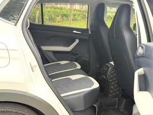 Pour Tharu 2024 1.5L Essence Automatique SUV LHD <span class=keywords><strong>Voiture</strong></span> d'occasion <span class=keywords><strong>à</strong></span> l'exportation avec intérieur foncé - Product Image 6