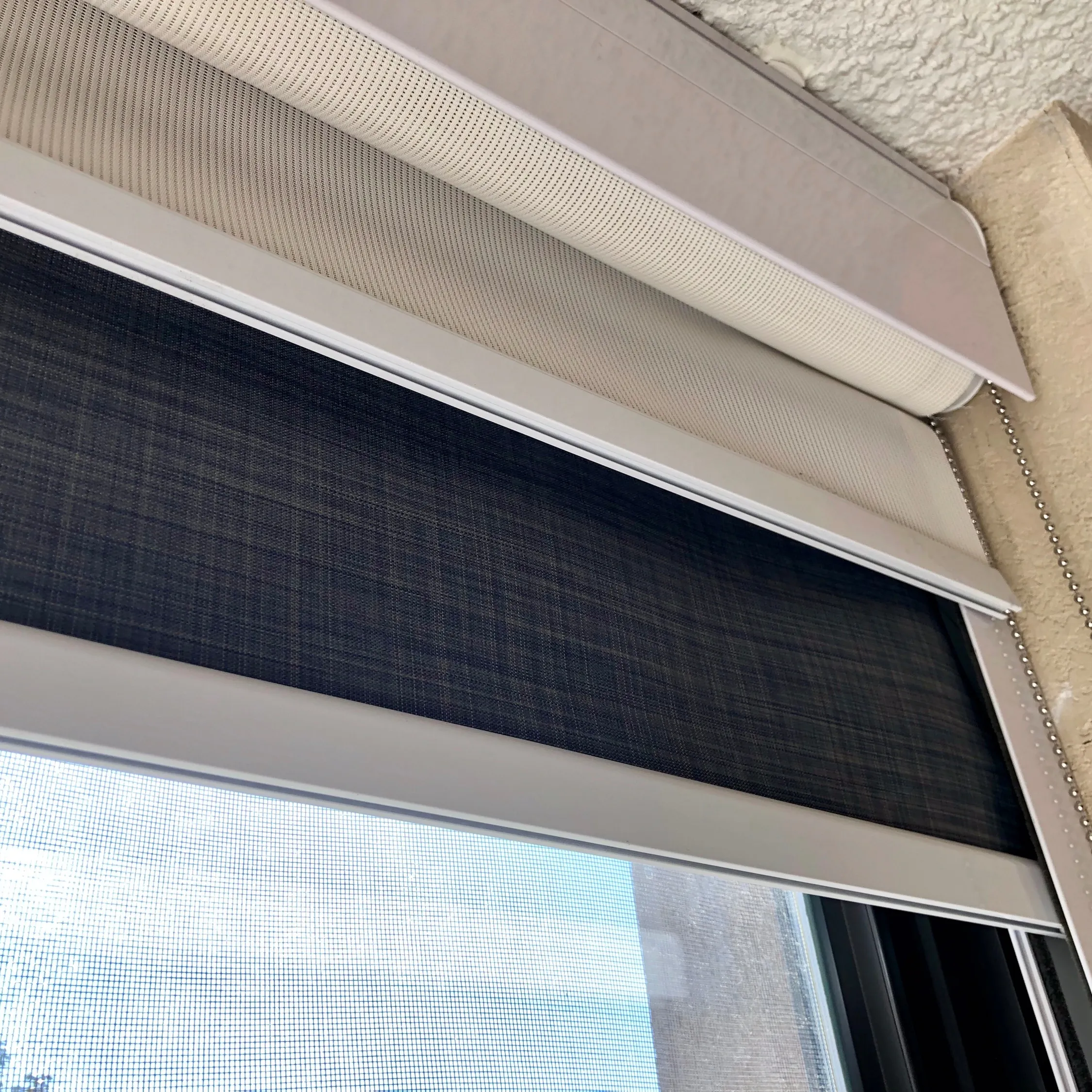 Dual roller shades wind proof rollos