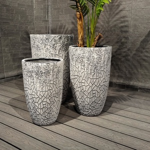 กระถางดอกไม้ไฟเบอร์กลาสเรซิ่นดินเผาขนาดใหญ่ ดีไซน์ใหม่ ปี 2025 แข็งแรงทนทาน สำหรับปลูกดอกไม้ ขายส่ง - Product Image 5