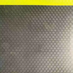 แผ่นยางรองไฟฟ้าไม่นำไฟฟ้าสำหรับพื้นปลอดภัยด้วยแรงดันไฟฟ้า - Product Image 1