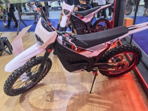Motocicleta Todoterreno Bulk Stock Leopard EX800, 74V 75Ah, 100km/h de Alta Velocidad, 220km de Autonomía, para Adultos - Product Image 4