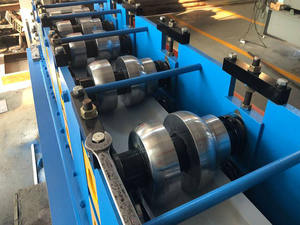 Machine à gouttières sans soudure, machine de fabrication de gouttières en aluminium sans soudure, formage à froid - Product Image 3