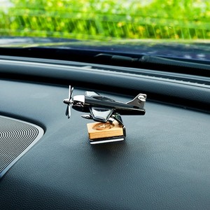 Ambientador de Coche con Forma de Avión Solar, Difusor de Aceites Esenciales, Adorno Aromático para Coche - Product Image 4