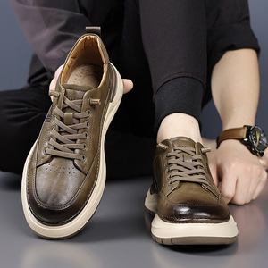 Baskets rétro en cuir pour hommes AoNag, bout rond, talon bas, chaussures de marche amorties, couleur unie, style sport décontracté - Product Image 3