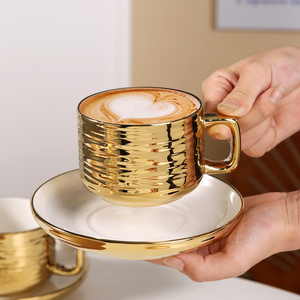 Nuovo Design Lussuoso <span class=keywords><strong>Set</strong></span> di Tazza e <span class=keywords><strong>Piattino</strong></span> in Porcellana Ecologica <span class=keywords><strong>con</strong></span> Finiture Oro e Argento, Tazza <span class=keywords><strong>da</strong></span> Caffè Turco - Product Image 5