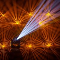 Luces de Cabeza Móvil Sharpy Beam 7R de 230W con Pantalla Táctil, Iluminación de Escenario, Efecto DJ