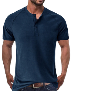 Camiseta Deportiva Casual de Satén con Cuello en V para Hombre, Transpirable, Básica, de Manga Regular, con Patrón Liso - Product Image 1